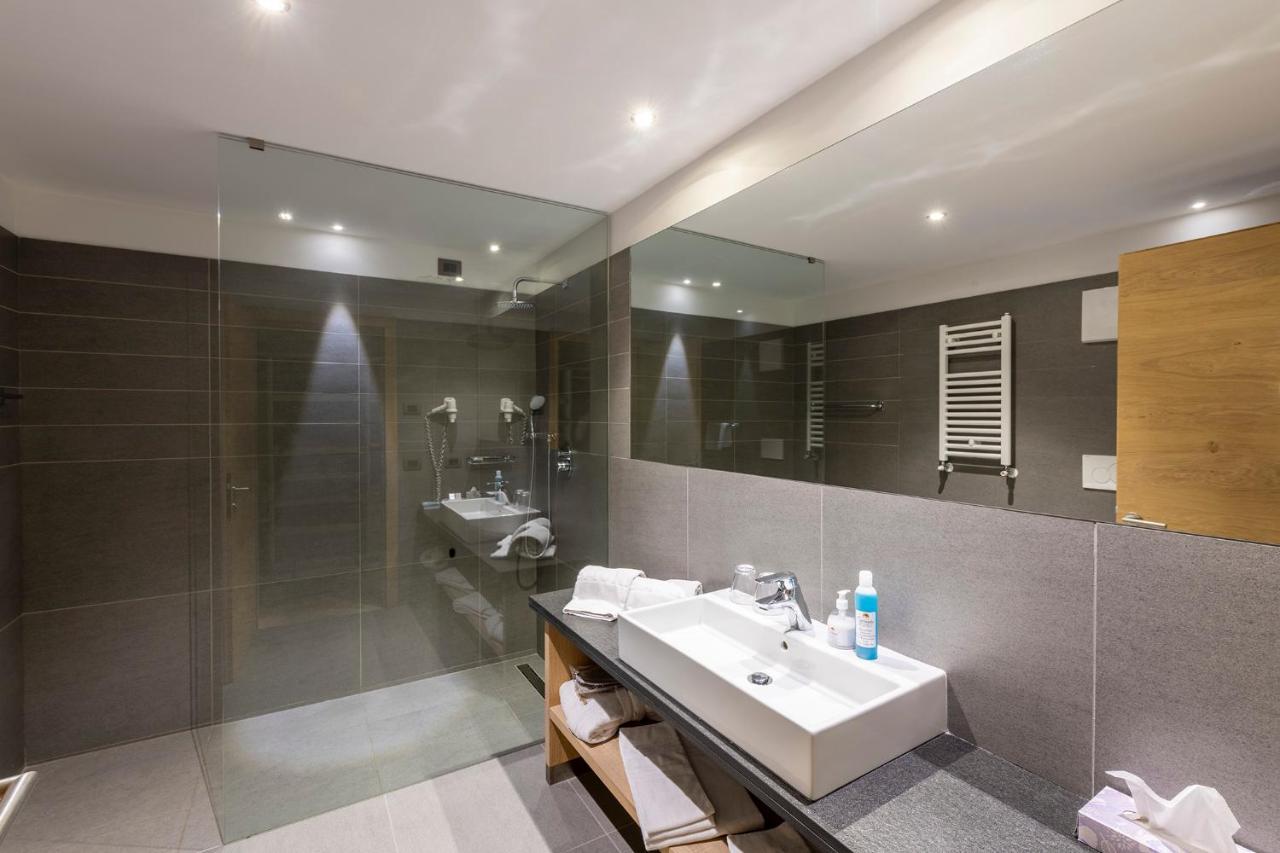 Design&Suite Hotel Ciarnadoi Vigo di Fassa Exterior foto
