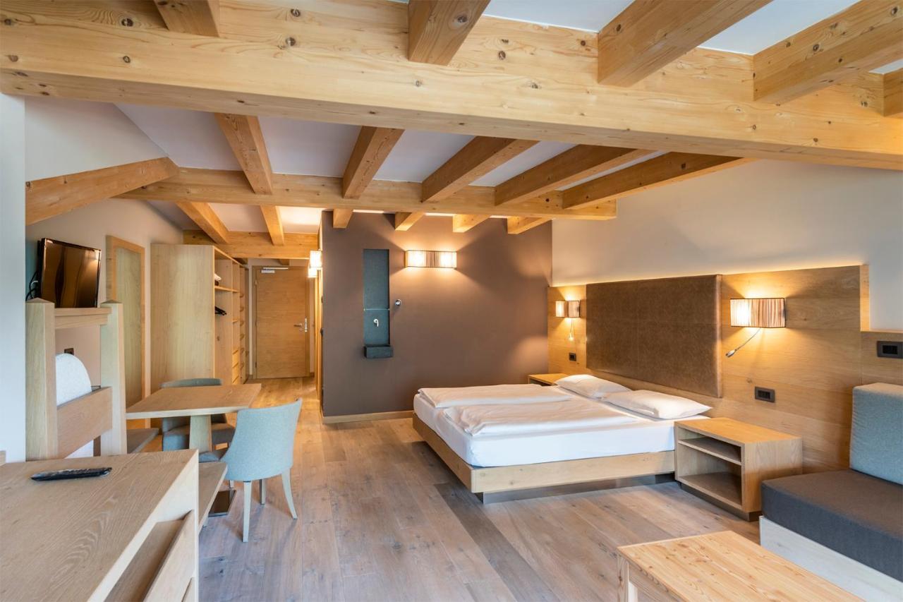 Design&Suite Hotel Ciarnadoi Vigo di Fassa Exterior foto