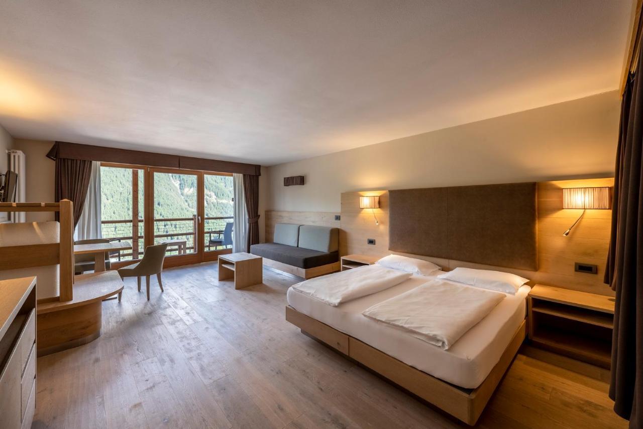 Design&Suite Hotel Ciarnadoi Vigo di Fassa Exterior foto