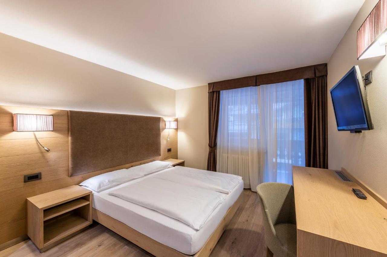 Design&Suite Hotel Ciarnadoi Vigo di Fassa Exterior foto