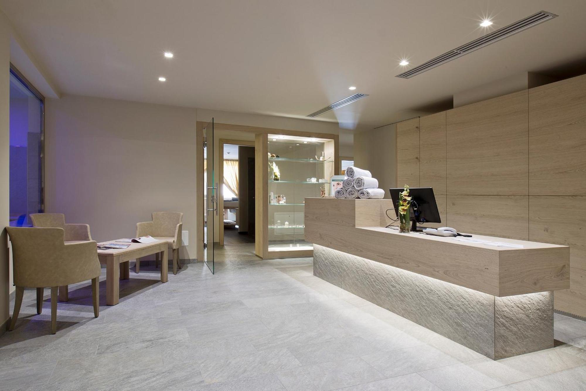 Design&Suite Hotel Ciarnadoi Vigo di Fassa Exterior foto